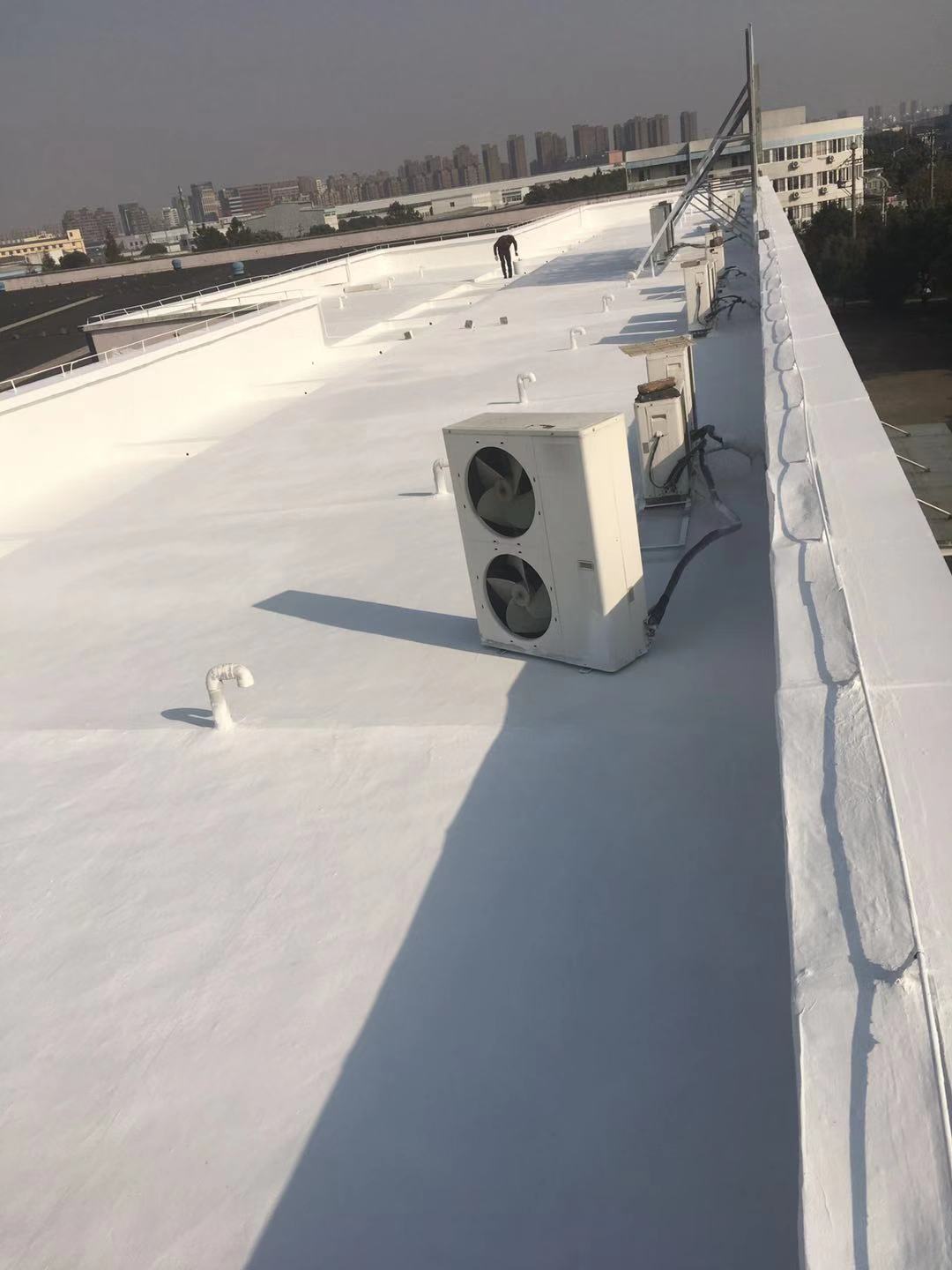 屋顶漏水施工前后对比图